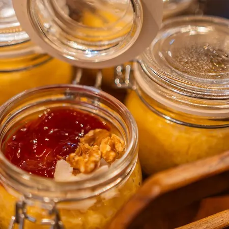 Margarida Da Praca 3*