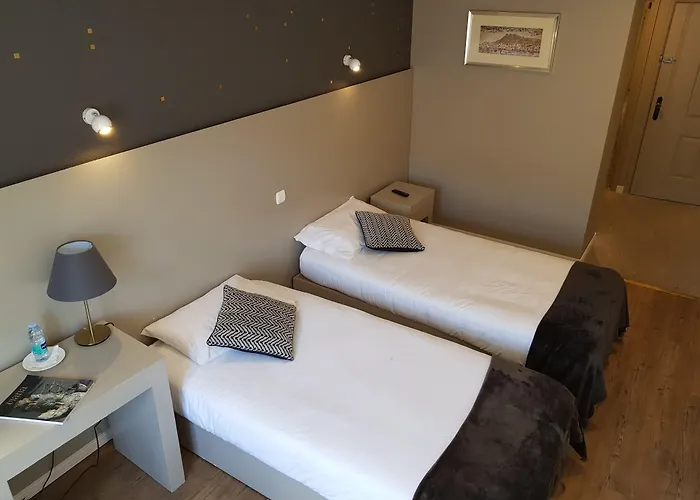 Margarida Da Praca 3*