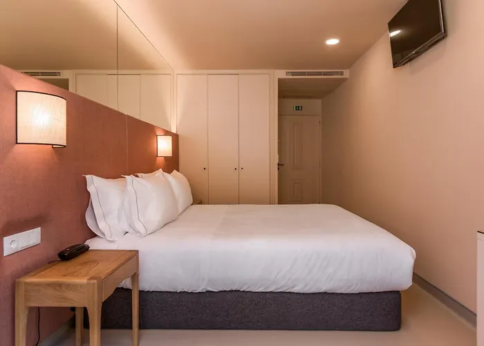 Margarida Da Praca 3* Виана-ду-Каштелу