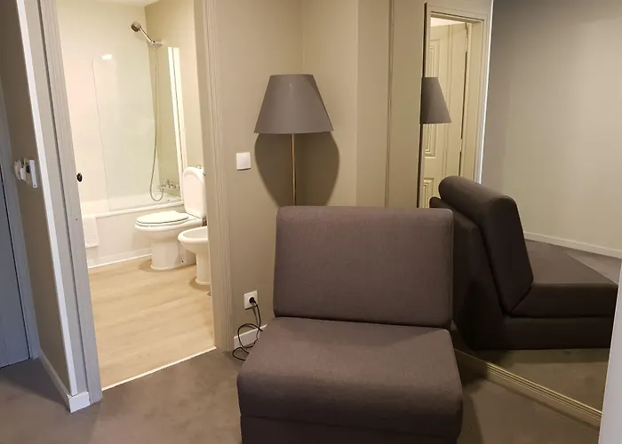 Margarida Da Praca 3*